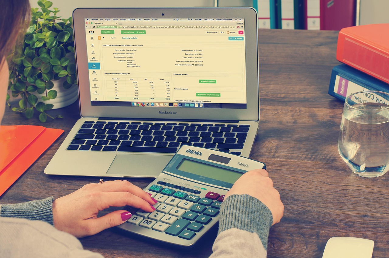 Strategic Decision-Making in Finance: Lessons from Craig Izenstark's Career